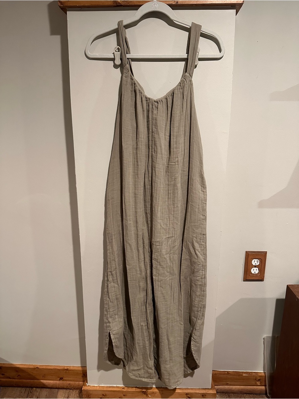 Old Navy Linen-Blend Strap Dress in Taupe